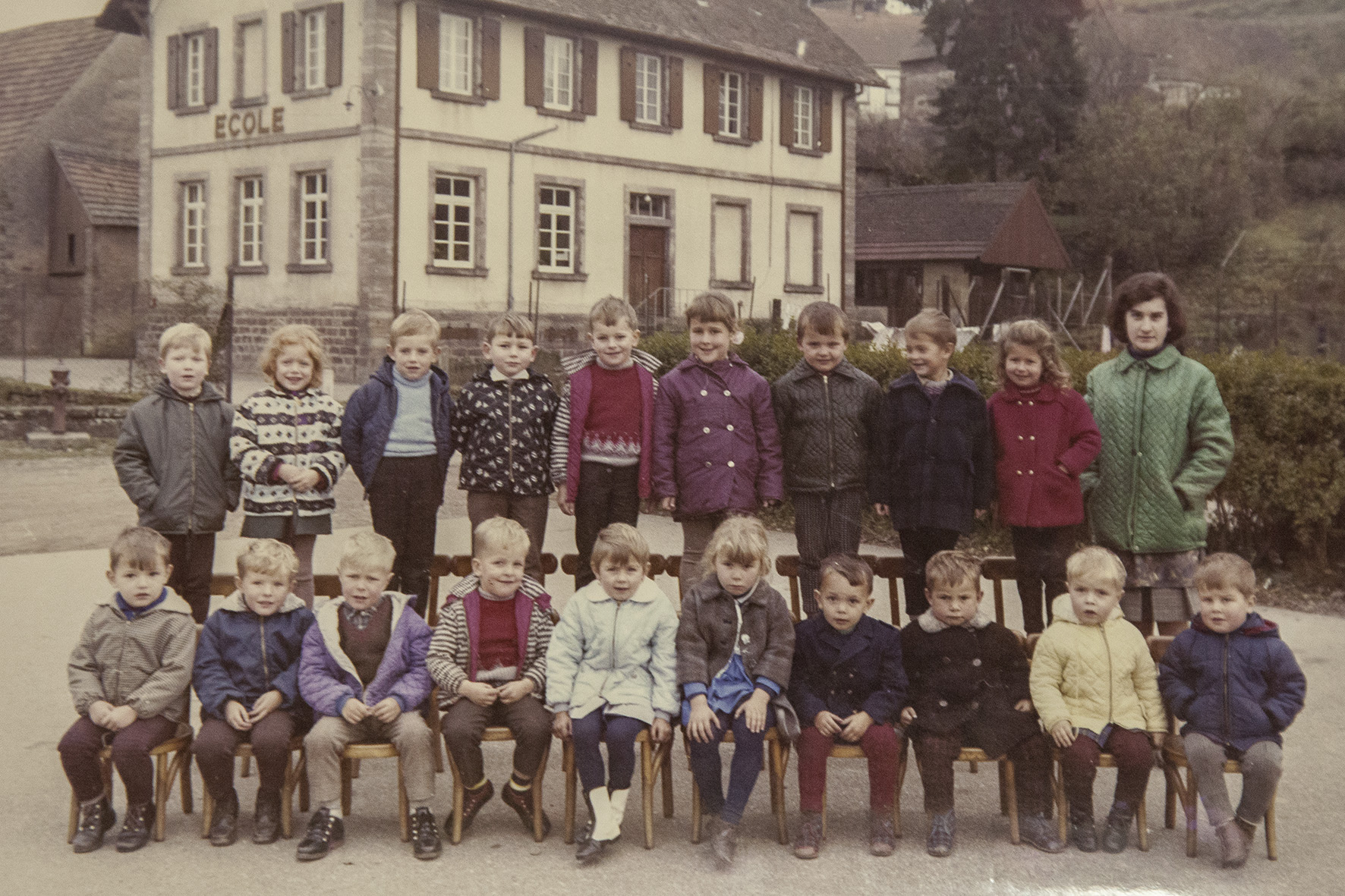 ecole 1969.jpg